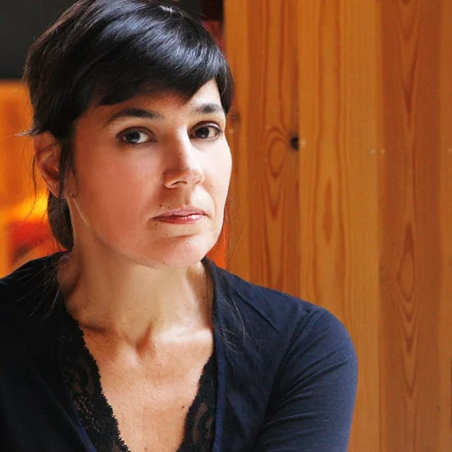 Έλενα Πέγκα: Σκηνοθετώντας "Τους ερωτευμένους" μέσα στη σκόνη της ερήμου