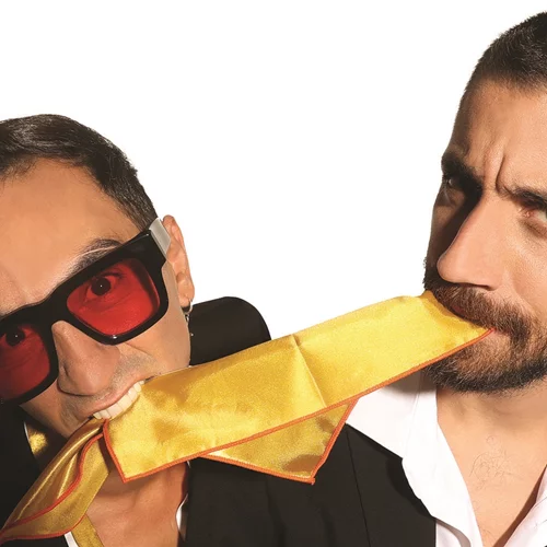 "Μαύρη σαμπούκα": Φιλία, λάθος timing και πολύ γέλιο στην απίστευτη κωμωδία