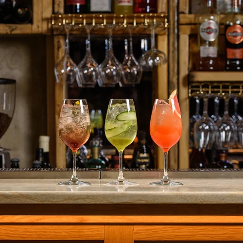 Ma Che Vuoi: Για spritz και πίτσα στην Καλαμιώτου