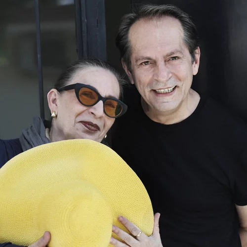 Η Λίνα Νικολακοπούλου και ο Παρασκευάς Καρασούλος ανεβαίνουν ξανά στην ταράτσα του "Gazarte"