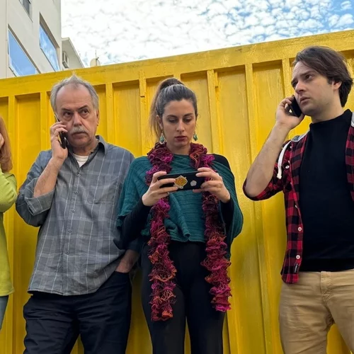 "4 λεπτά και 12 δευτερόλεπτα": Το επίκαιρο έργο του Τζέιμς Φριτς έρχεται στο Studio Μαυρομιχάλη