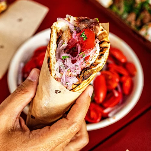 Στο "Hoocut" για αληθινό σουβλάκι