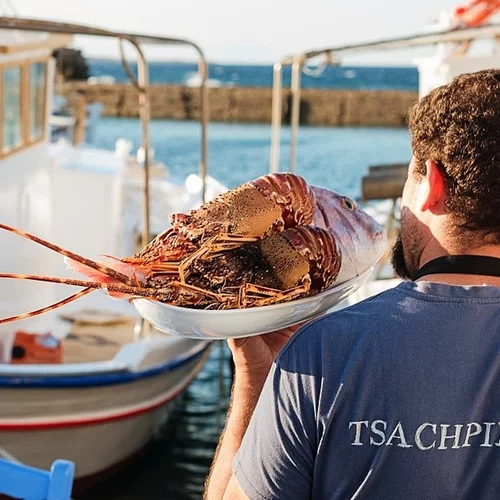 Οι Τσαχπίνηδες της Πάρου