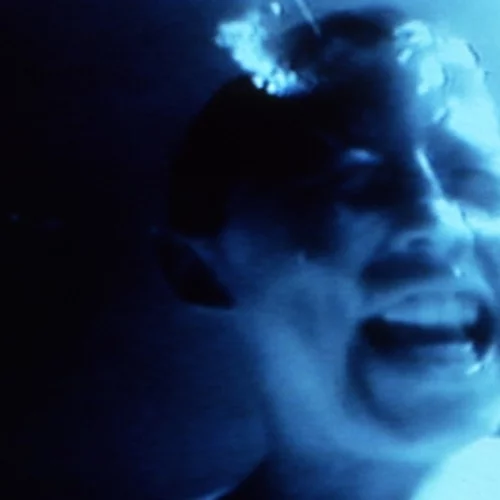 Συνεχίζονται οι προβολές στην ταράτσα του ΕΜΣΤ