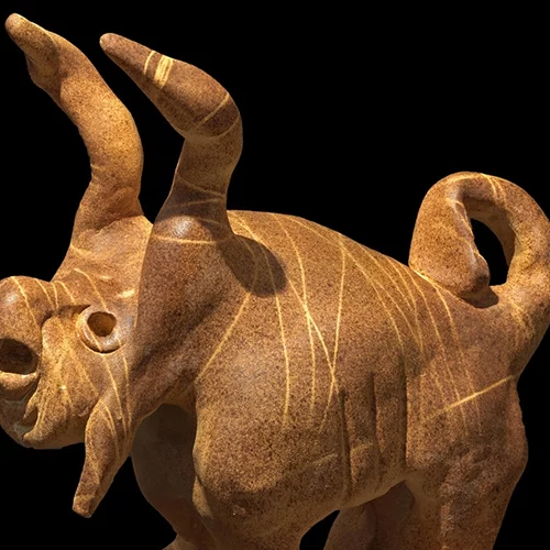 "Στο βάθος της ανθρωπινης Ψυχής": Τα γλυπτά του Θωμά Μπερτόλη εξερευνούν αρχέγονους πολιτισμούς