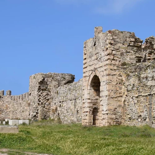 ΥΠΠΟ: Δρομολογούνται έργα προστασίας και αποκατάστασης του Κάστρου της Μεθώνης