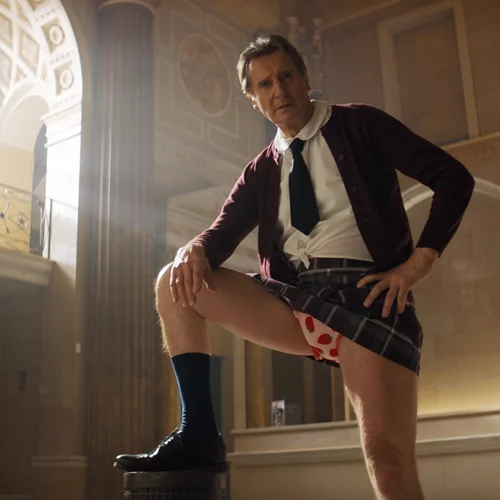 Οι "Τρελές Σφαίρες" στην πρώτη θέση του ελληνικού box office