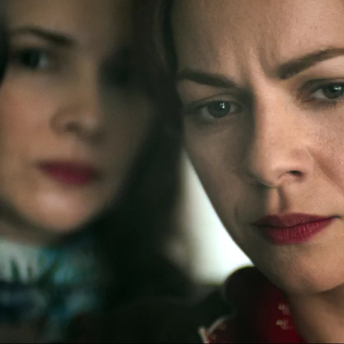 Διαβάστε το βιβλίο πίσω από το "Απαραίτητο φως" του ERTFLIX