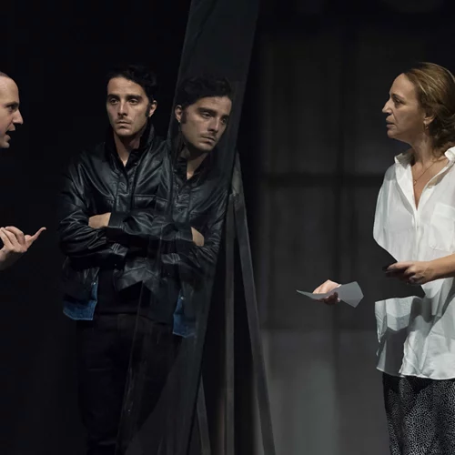 Ελληνοϊταλική συνεργασία στο Θέατρο Τέχνης με τον "Γυάλινο κόσμο"