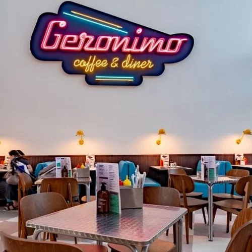 "Geronimo Coffee & Diner": Γεύσεις Αμερικής στο River West