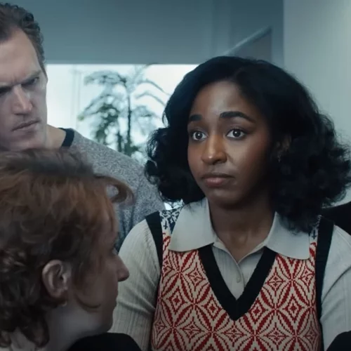 Στο τρέιλερ του "Opus" η Άγιο Εντεμπίρι τρομοκρατείται από τον Τζον Μάλκοβιτς