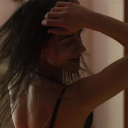 Το σινεμά της Ασημίνας Προέδρου ξεπροβάλλει "Πίσω από τις Θημωνιές"