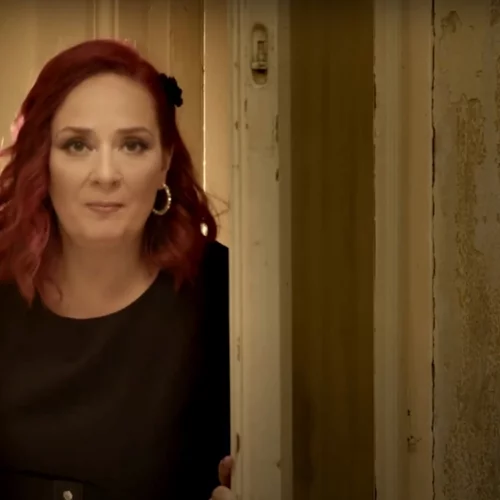Η Ελένη Ουζουνίδου πρωταγωνιστεί στο teaser του "Τι Ψυχή θα Παραδώσεις Μωρή;"