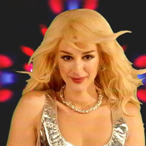 "Θηλυκό": Ο Κωνσταντίνος Μενελάου έκανε ταινία για τη μεγαλύτερη σταρ στην Ελλάδα