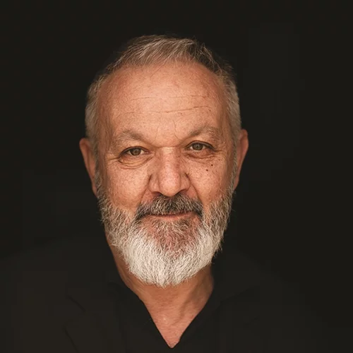 Ο Χρήστος Θηβαίος παρουσιάζει το μουσικό "Ημερολόγιό" του