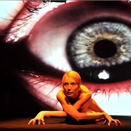 "Μεταμόρφωση": Το αριστούργημα του Φραντς Κάφκα επιστρεφεί στη σκηνή