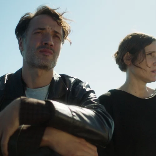 Αγγελική Παπούλια και Ανδρέας Κωνσταντίνου πρωταγωνιστές στο "Τόσο Κοντά, Τόσο Μακριά"