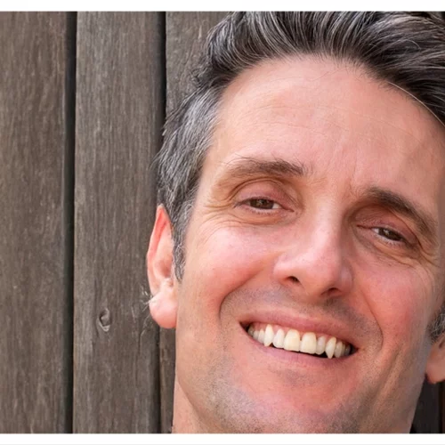 Θοδωρής Οικονόμου: Ο συνθέτης που έκανε έναν βουκολικό έρωτα να τραγουδιέται