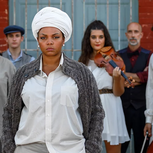 Ο Ηλίας Καρελλάς επιστρέφει στο θέατρο Κάππα με την "Ραπουνζέλ χωρίς παραμύθι"