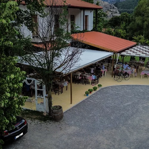 "Το Σπίτι της Μαριώς", Καλάβρυτα: Πάσχα με τις παραδοσιακές γεύσεις της Αχαϊκής γης και παράδοσης στο πιάτο