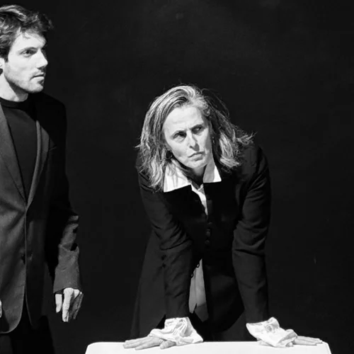 O 'Ερρίκος Ε’' και οι πρώτες φωτογραφίες από τις πρόβες του