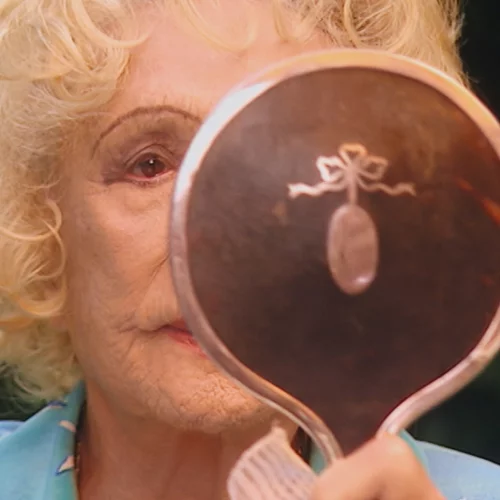 Ο Άντρες Βέγιελ έκανε ένα ντοκιμαντέρ για το ναζισμό, το σινεμά και το σκότος της Λένι Ρίφενσταλ