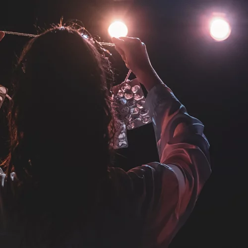 "Αφήνω ανοιχτά": Μια παράσταση ευαισθητοποίησης για τη διπολική διαταραχή