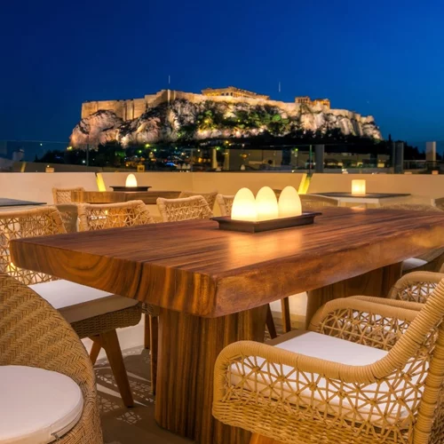 Thea Terrace Bar & Restaurant: Γεύση (και θέα) Αθήνας