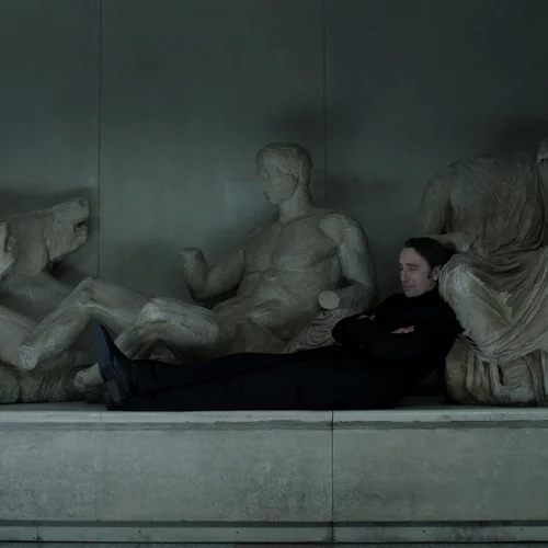 "Νυχτερινός Εκφωνητής": Δείτε το τρέιλερ της νέας ταινίας του Ρένου Χαραλαμπίδη