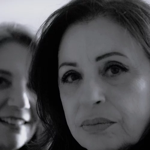 Χάρις Αλεξίου - Όλια Λαζαρίδου στο Δημοτικό Θέατρο Πειραιά