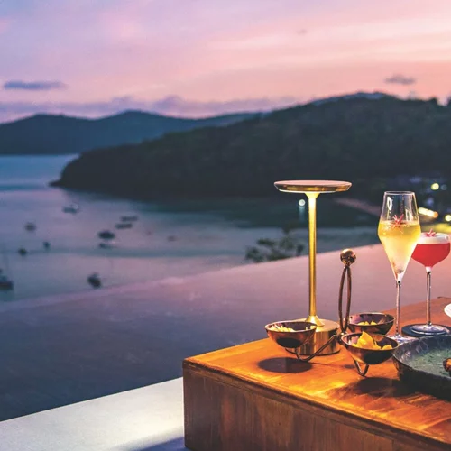 Μπαρ-προορισμοί για τις φετινές διακοπές