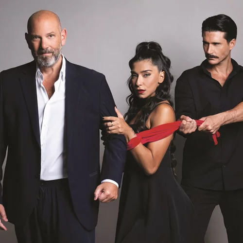 Πως βιώνεις τον έρωτα "Μέσα στο μυαλό σου;". Ο Dr. Γιώργος Λάγιος απαντά... θεατρικά