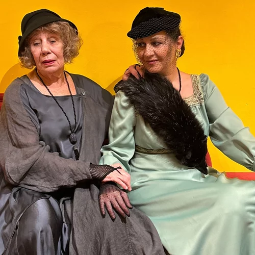 Η "Dolorosa" της Μαίης Σεβαστοπούλου ενώνει τρεις γυναίκες, τρεις γενιές, δύο ηπείρους, τρεις θρησκείες