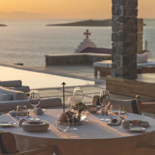 Yēvo: Fine dining στο ηλιοβασίλεμα