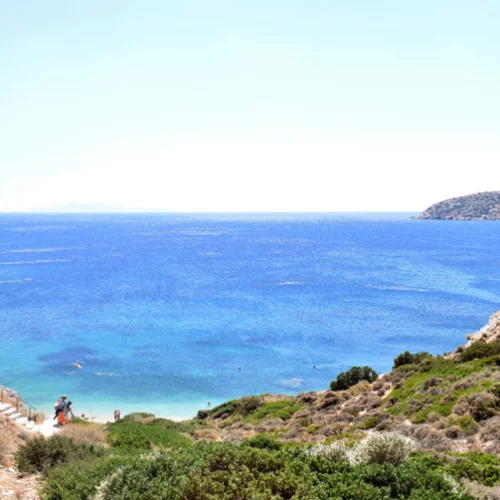 4 παραλίες κοντά στην Αθήνα για να δροσιστείς αυτό το Σαββατοκύριακο