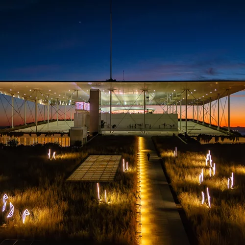 Μια ονειρική εμπειρία γεμάτη φως μάς περιμένει στο Φεστιβάλ Φωτιστικών Εγκαταστάσεων του ΚΠΙΣΝ