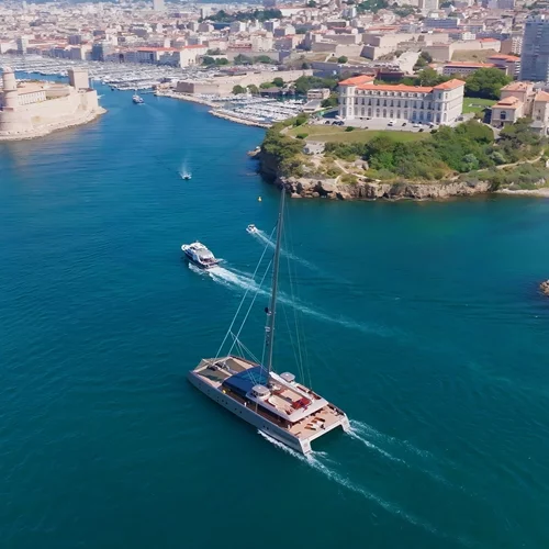 Το πρώτο πλωτό μουσείο στον κόσμο και ένα φεστιβάλ έρχονται στο λιμάνι του Πειραιά