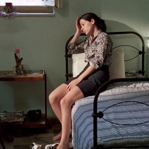 "Αγγέλα", "Το προξενιό της Άννας": Υπηρέτριες, σκλάβες, κόρες και ψυχοκόρες στη νεοελληνική καλλιτεχνική δημιουργία