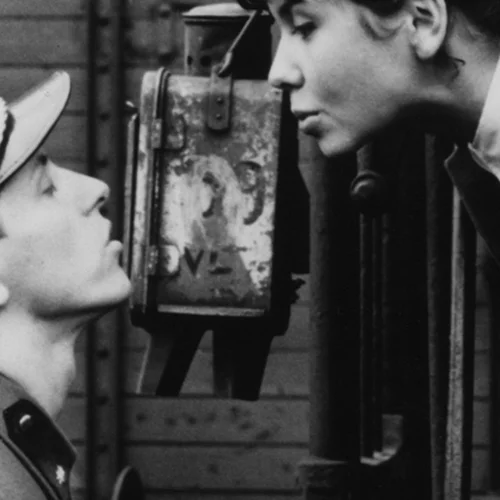 Ο Άνθρωπος που Έβλεπε τα Τρένα να Περνούν