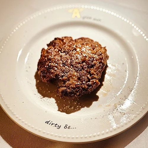 Το Πιάτο της Εβδομάδας: Μπιφτέκι-πρόβατο στον 'Άγριο'