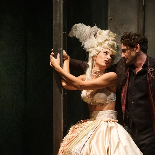 Updated | Ίσα που προλαβαίνεις αυτές τις 24 θεατρικές παραστάσεις