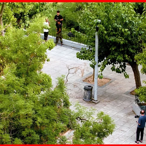 Η περίπλοκη δυναμική της πλατείας Βικτωρίας αποκαλύπτεται σε μια έκθεση