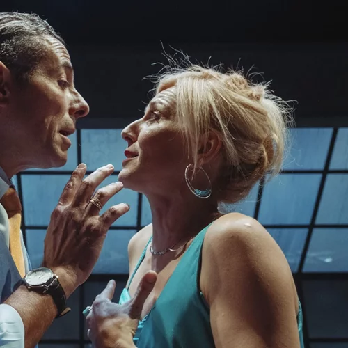 "Μέχρι να σβήσουν τ’ άστρα": Τελευταίες παραστάσεις στο Θέατρο Χώρα