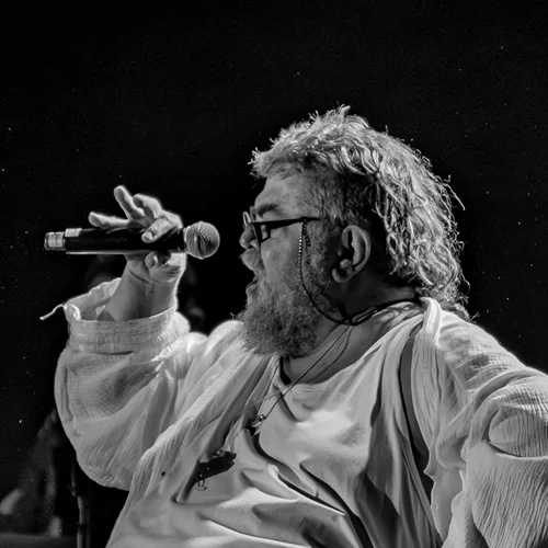 Σταμάτης Κραουνάκης: "Πιάνει ο έρωτας δουλειά"... στο Δημοτικό Αμφιθέατρο "Μίκης Θεοδωράκης"