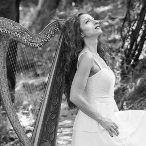 Σαββατόβραδα στο "Ivis 4" παρέα με τη Λίνα Ροδοπούλου