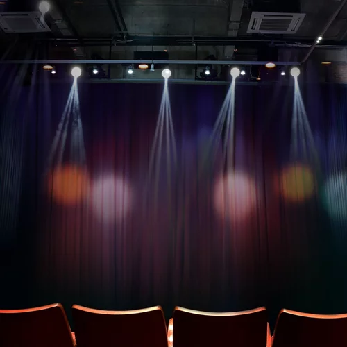 To φεστιβάλ νέων καλλιτεχνών "Wannabe Theatre Festival" έρχεται στο Γυάλινο Μουσικό Θέατρο