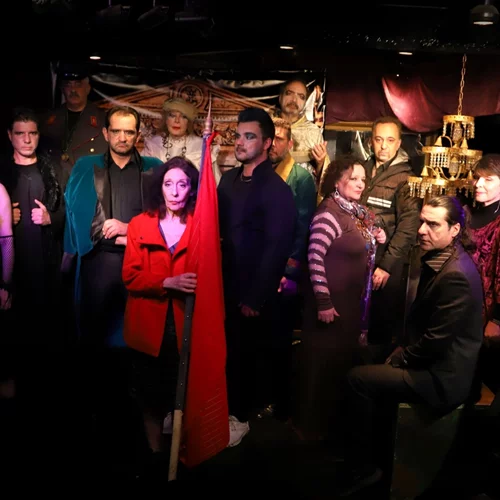 "Το μπαλκόνι": Μια ακραία προκλητική πολιτική σάτιρα