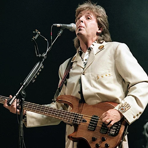 "Golden Slumbers": Ο Πολ ΜακΚάρτνεϊ παίζει στη Νέα Υόρκη κι εγώ ακούω τη σετ λίστ της βραδιάς και τον ακολουθώ