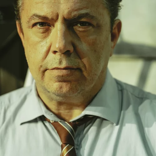 "Αξύριστα πηγούνια": Τελευταίες παραστάσεις στο Μικρό Χορν