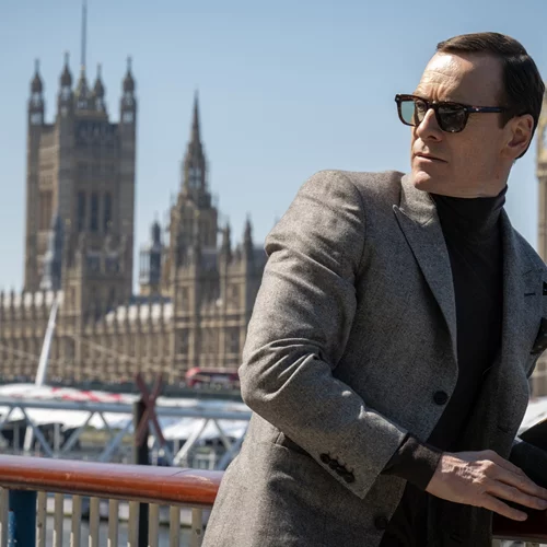 Σκιές στο Σκοτάδι